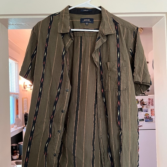Roark Journey Woven Short Sleeve Button Up Shirt - size medium - Picture 1 of 1